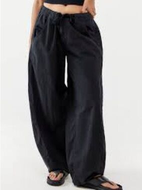 NWT BDG Urban Outfitters Carter Cocoon super slouch pants Sz M
